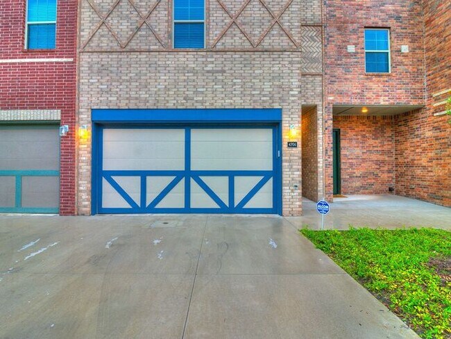 Building Photo - The Best Kept Secret In Norman!!