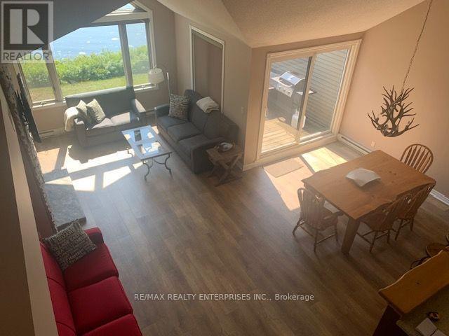 Photo du bâtiment - 4421 Grandview Dr