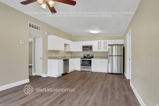 Building Photo - 142 Country Club Cir
