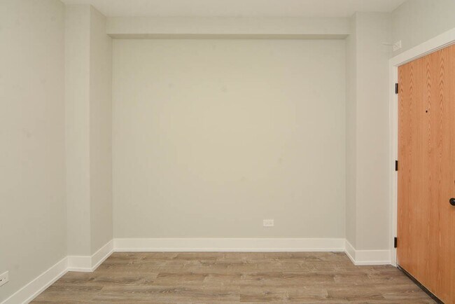Foto del edificio - 508 W Belmont Ave