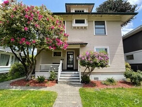 Building Photo - 2421 Rucker Ave