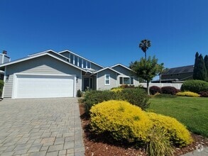 Building Photo - 8 Calypso Shores