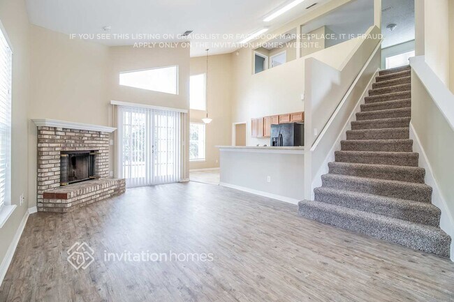 Foto del edificio - 403 Woodbury Pines Cir