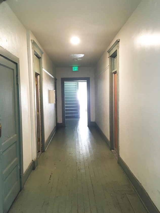 Foto del edificio - 733 Columbia Ave