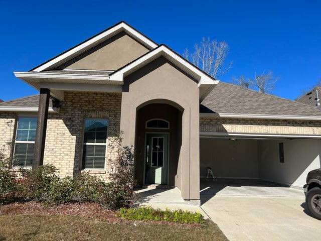 Primary Photo - 924 Meridian Dr