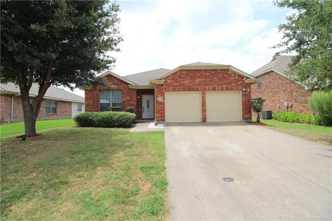 Building Photo - 2823 Ector Dr