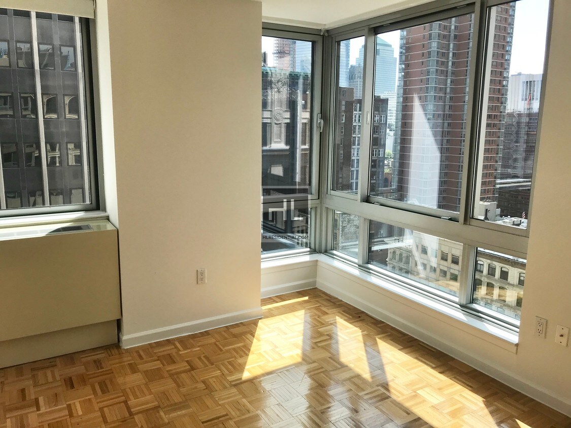 Foto principal - 111 Worth St