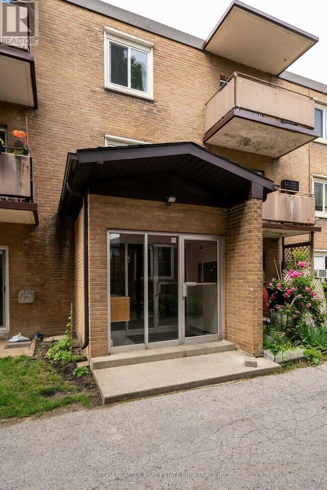 Photo du bâtiment - 52-252 Hiawatha St