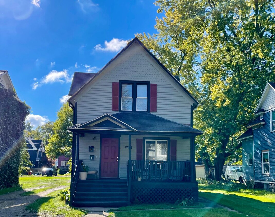 Primary Photo - 2nd Floor Duplex