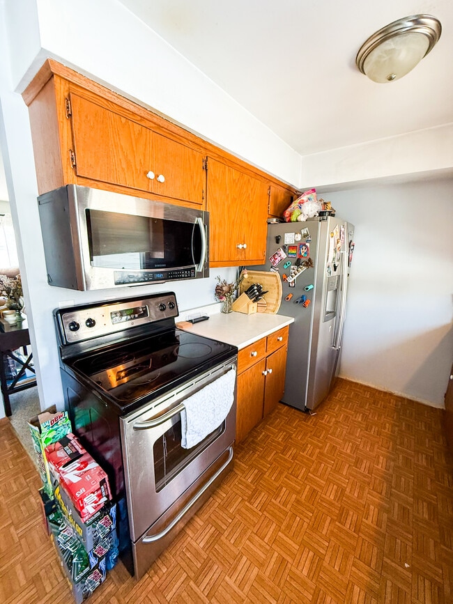 Foto del edificio - 4932 Sutton Ln