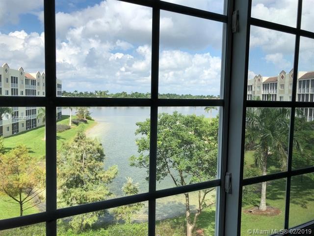 Foto del edificio - 10710 NW 66th St