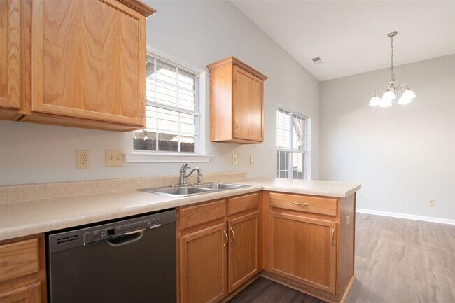 Building Photo - 2807 Virginia Woods Pl