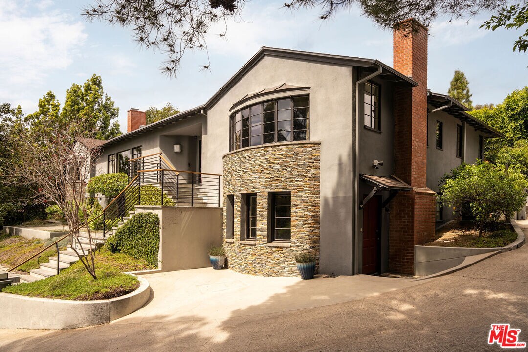 Foto principal - 2050 N Edgemont St