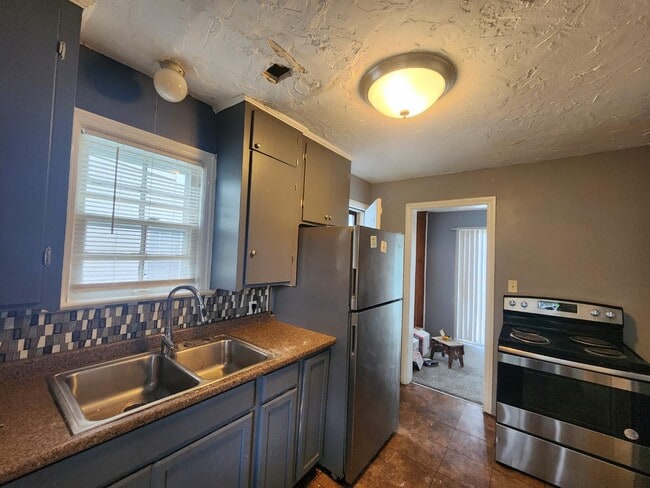 Building Photo - 17204 Walden Ave