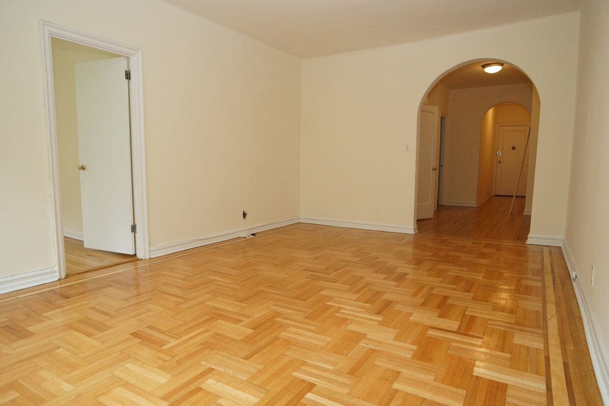 Foto principal - 8701 Shore Rd