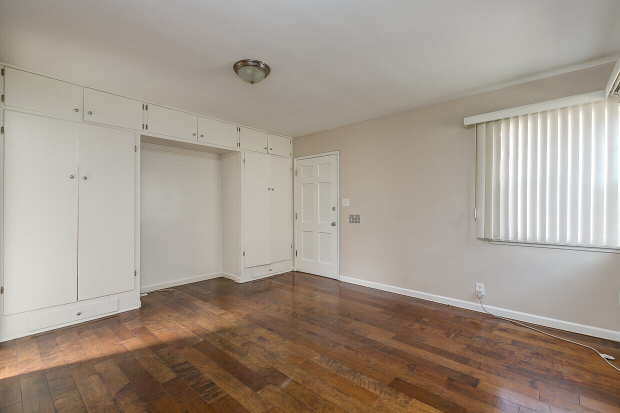 Foto del edificio - 330-350 Waldo Ave
