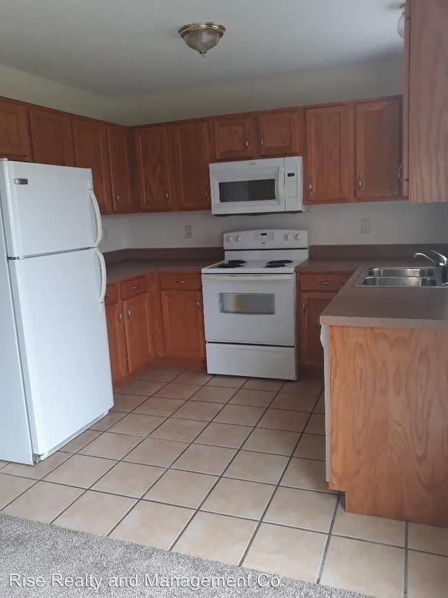 Building Photo - 2 br, 1.5 bath House - 2627 E Park St