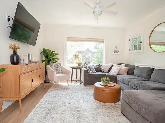 Foto del edificio - 22 N Madison Ave