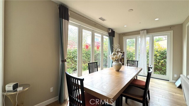 Foto del edificio - 58 Ivory Petal