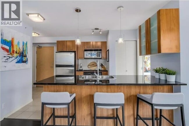 Building Photo - 1199 Seymour St