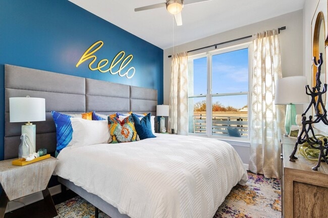 9-14 ft ceilings and fans in every bedroom - AMLI Westside