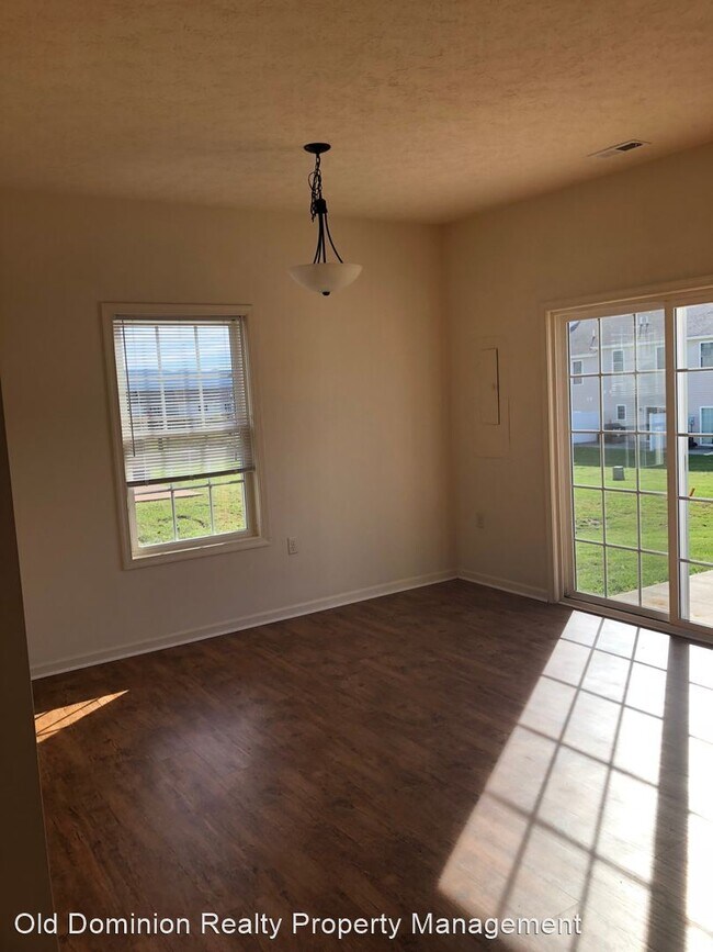 Building Photo - 3 br, 2.5 bath House - 1024 Cherrybrook Drive