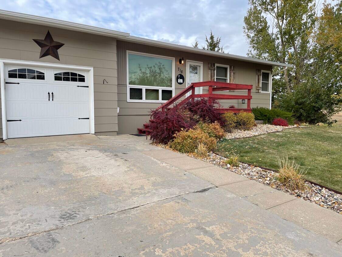 Foto principal - 718 E Meade St