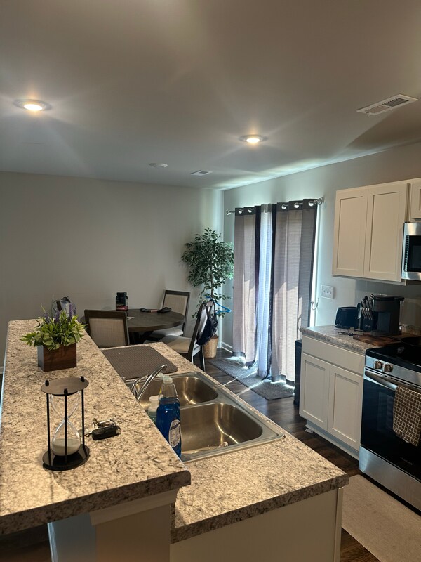 Foto del edificio - 4030 Hudson Ct SW