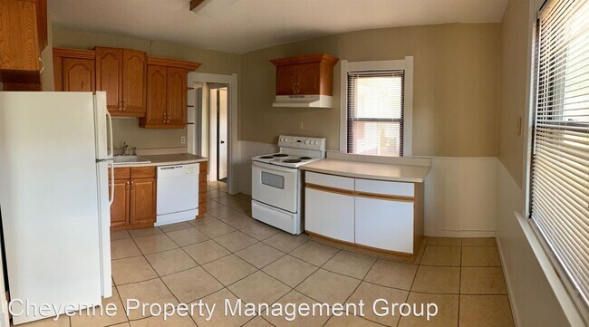 Building Photo - 3 br, 1 bath House - 1310 Cosgriff Court