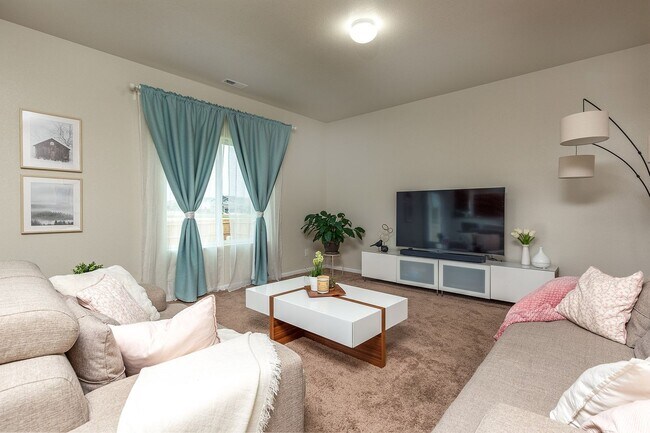 Foto del edificio - Single Family Home For Rent in Lorson Ranc...