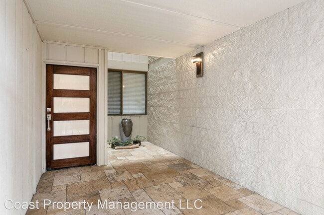 Building Photo - 2 br, 2 bath House - 405 Avenida Granada #104