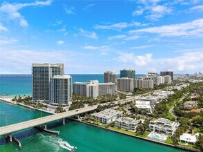 Building Photo - 10275 Collins Ave