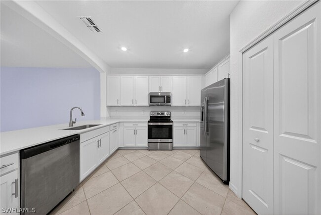 Building Photo - 2224 Dragonfruit Wy