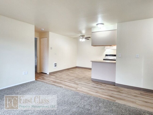 Building Photo - 1255 NW 183rd Ave