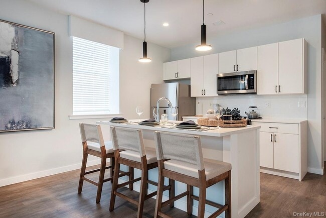 Foto del edificio - 300 Carleton Ave