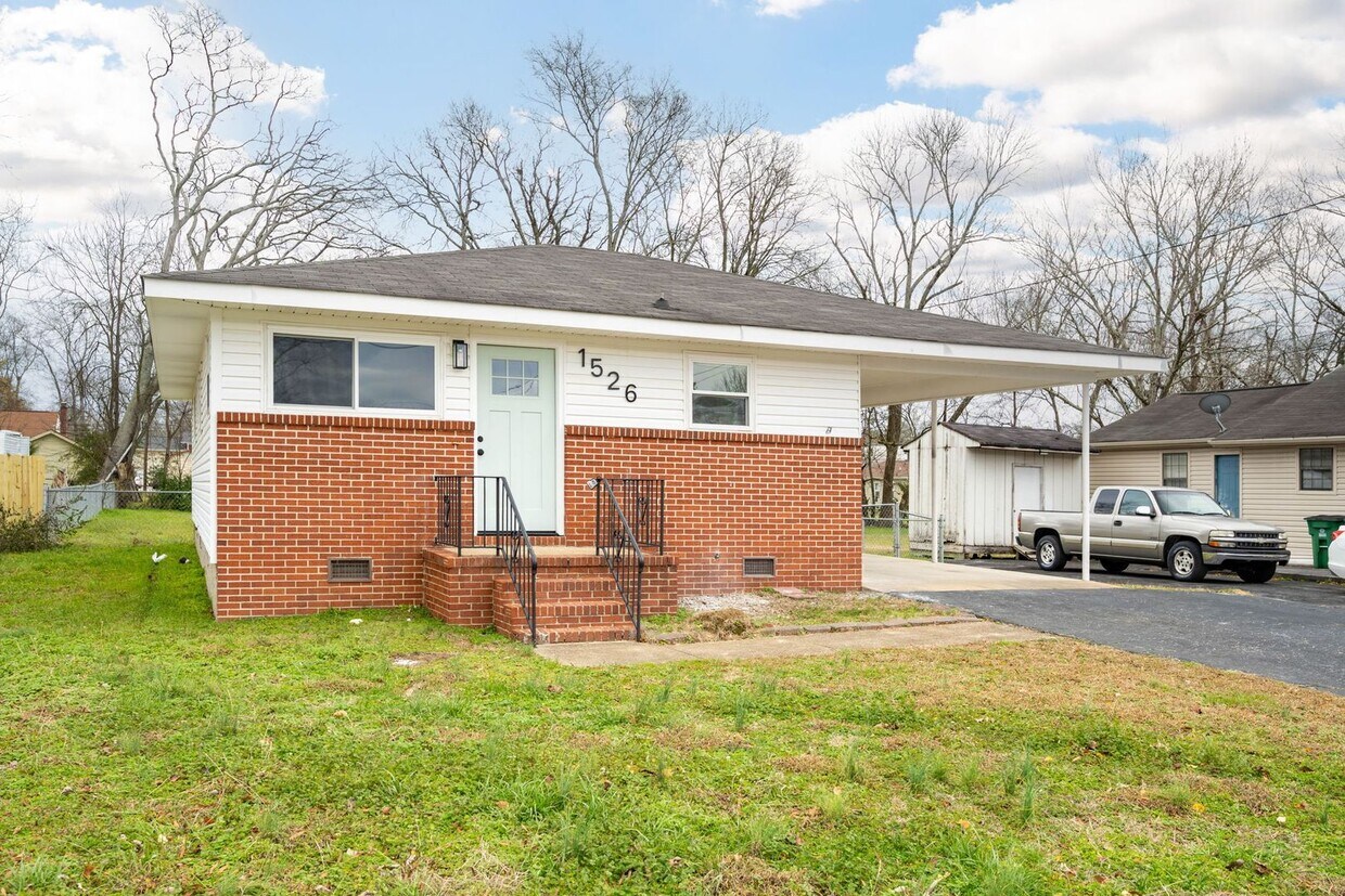 Primary Photo - 3-bedroom, 2 bathrooms for rent!