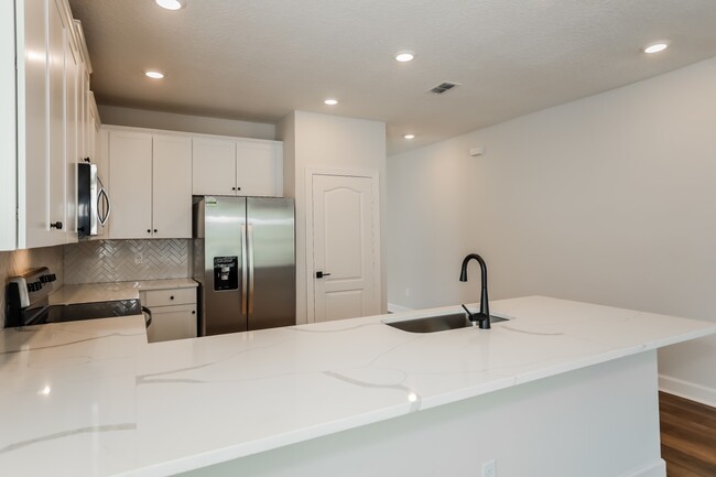 Building Photo - 67 Shallow Bay Ct