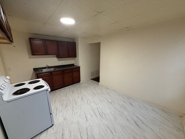 Photo - 225 Oakland St Apartment