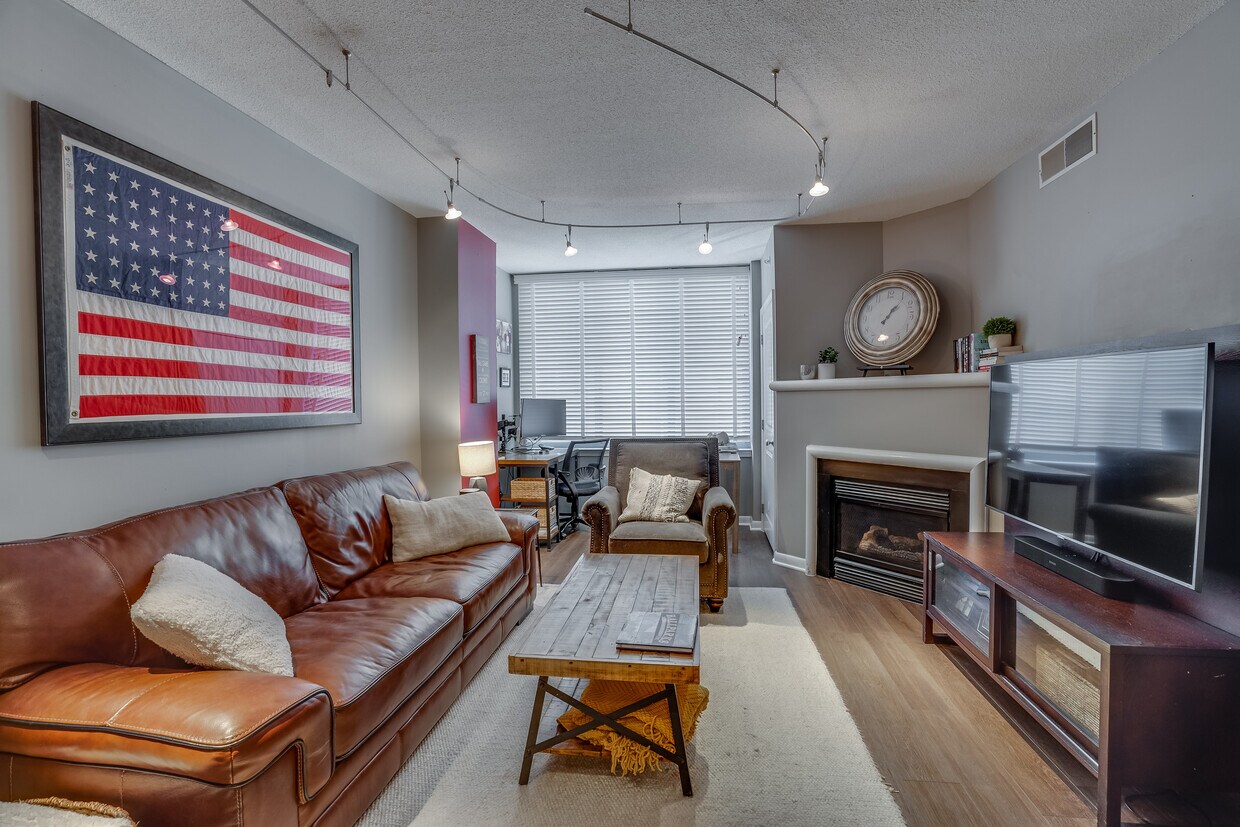 Foto principal - 851 N Glebe Rd