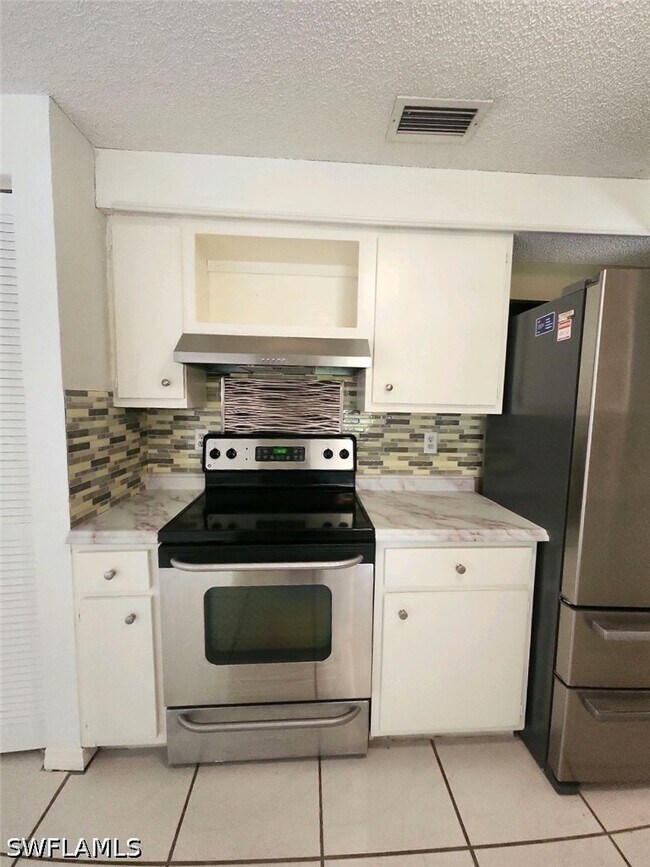 Foto del edificio - 4619 Chippendale Dr