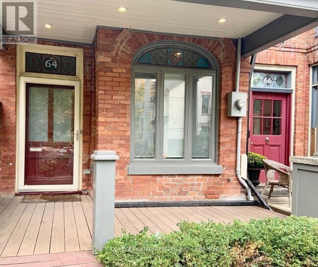Photo du bâtiment - 64 Robert St