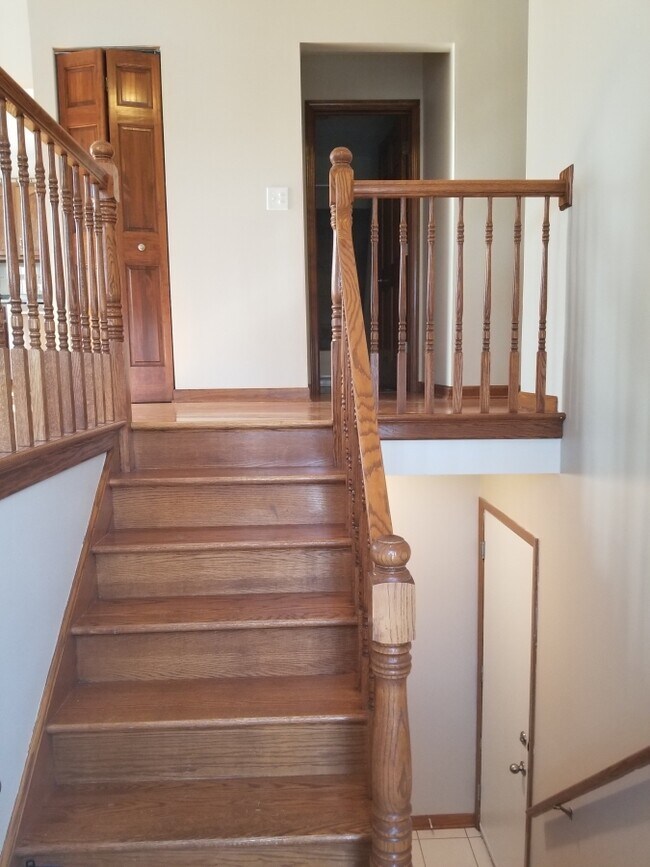 Building Photo - 1112 Buttonwood Dr