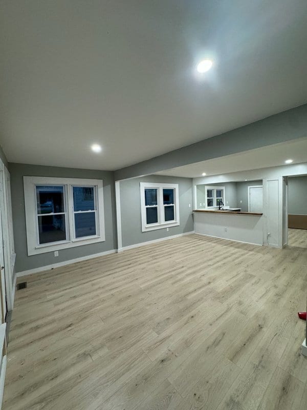Foto del edificio - 7584 Hudson Ave