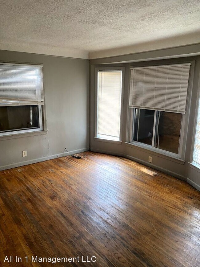 Building Photo - 3 br, 1 bath House - 20500 Lindsay