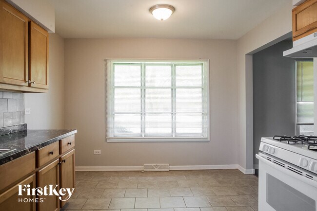 Foto del edificio - 3465 E 170th St