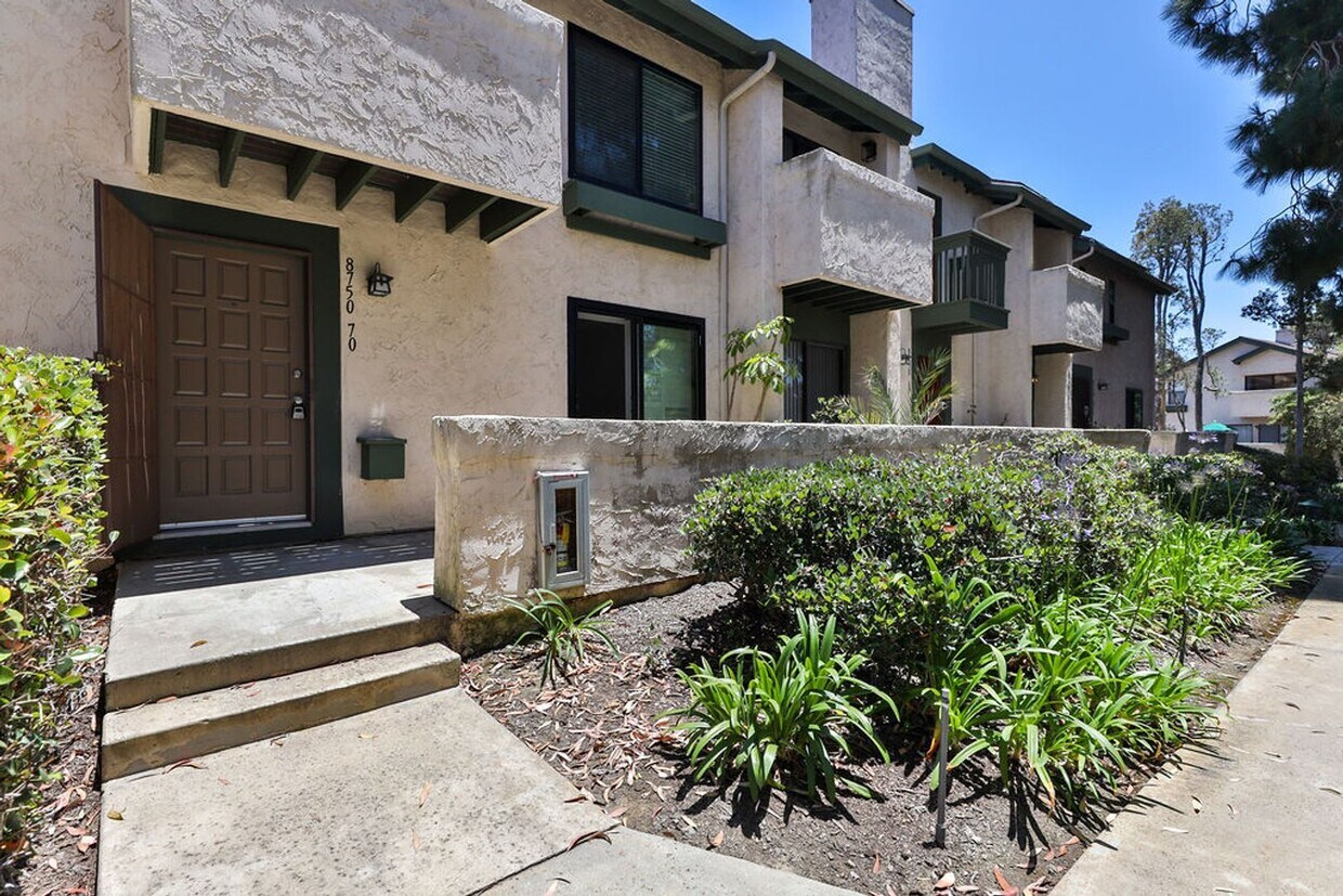 Primary Photo - La Jolla Townhome with Garage & Private Deck