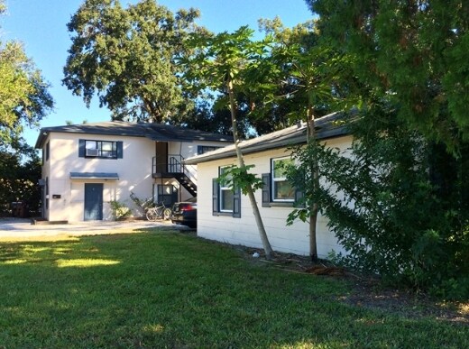 Building Photo - 3705 Edgewater Dr