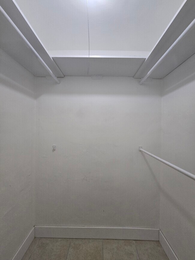 Foto del edificio - 905 SE 15th St