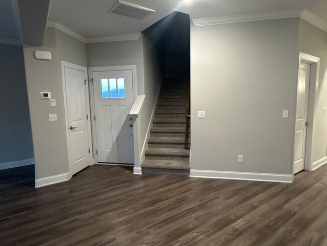 Foto del edificio - Beautiful & Spacious Townhome in the Center of Manchester!