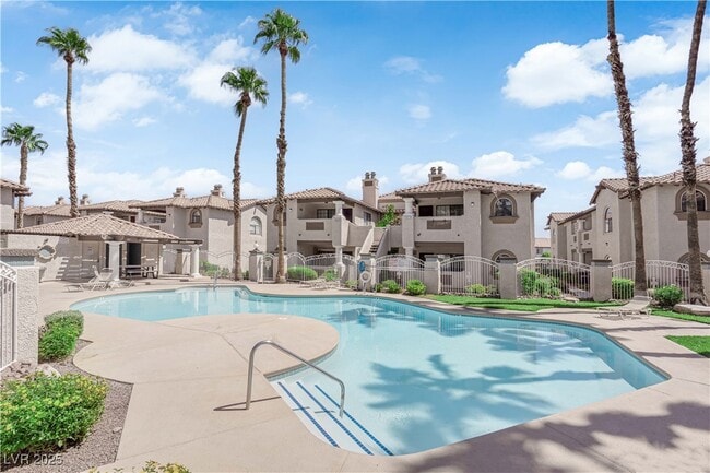 Building Photo - 1419 Santa Margarita St